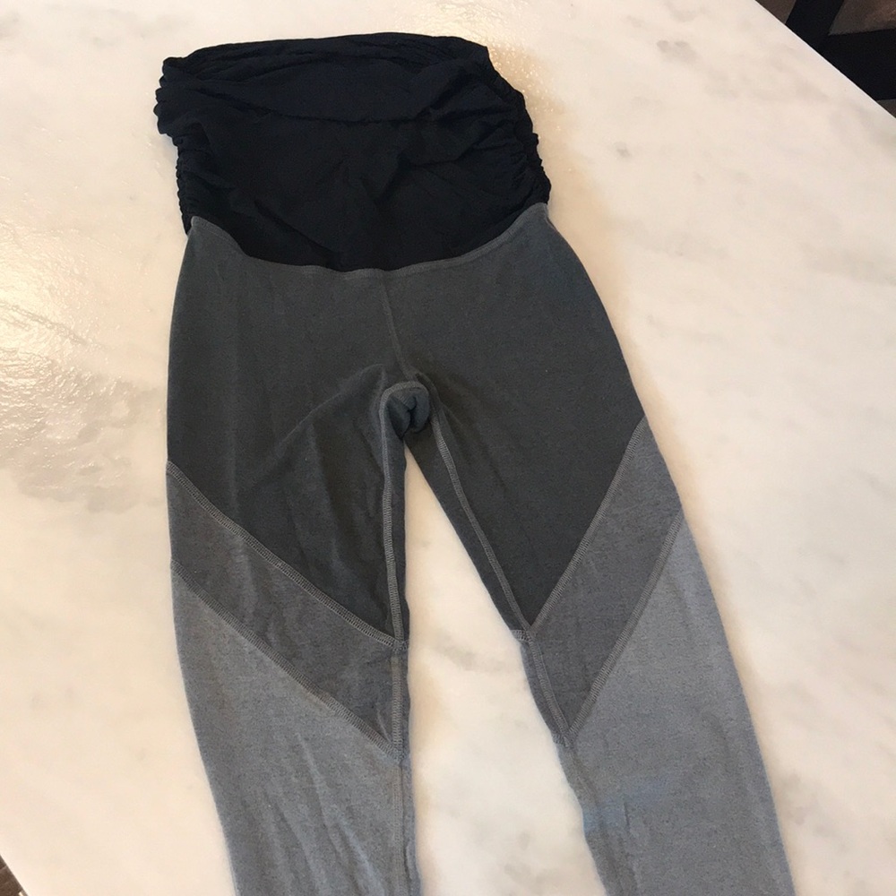 Maternity yoga pants